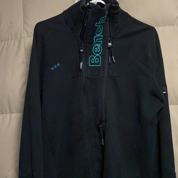 Bench Hoodie(Jacket) - Picture 3 of 3